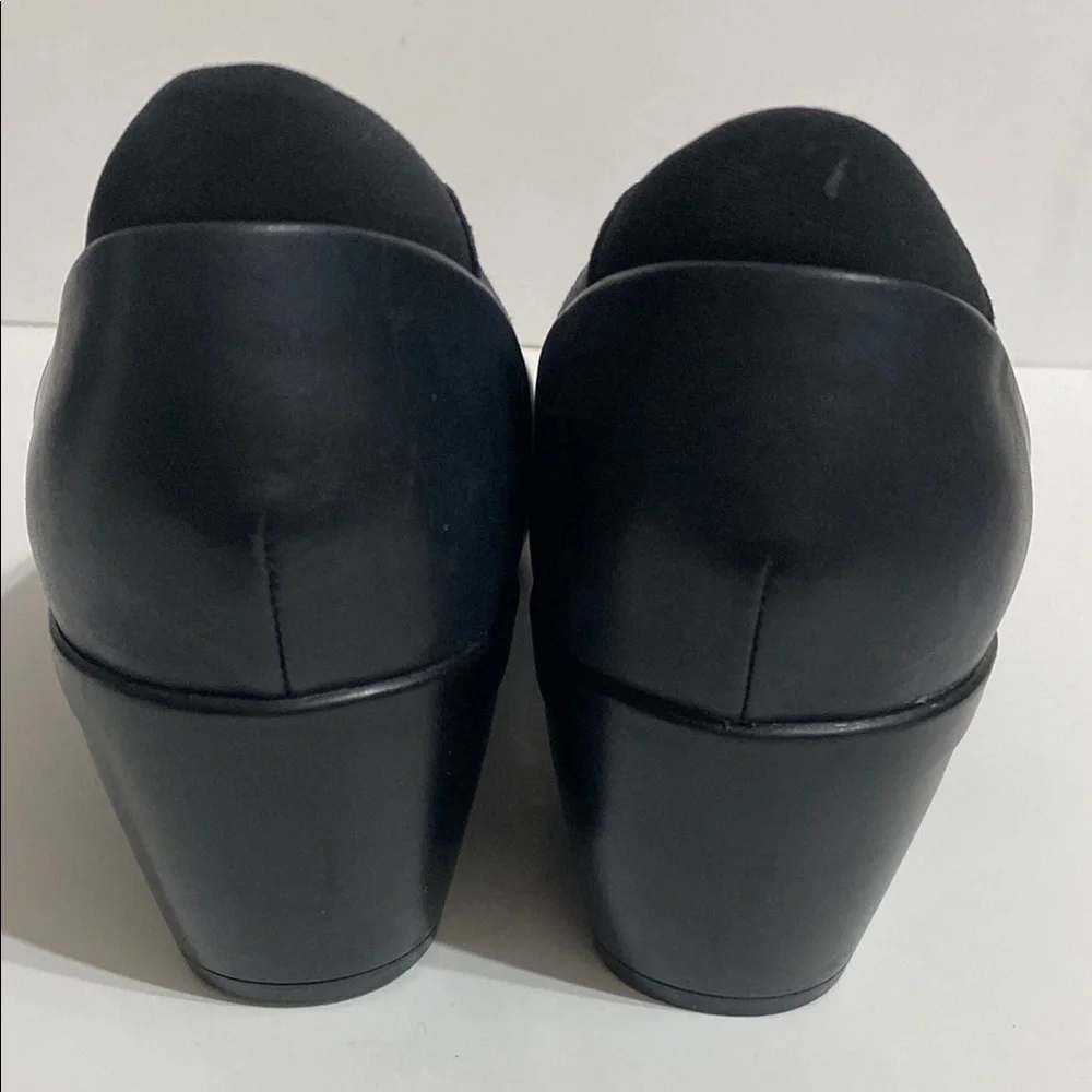 Clarks Elegant black Women's Heels Size 11 M